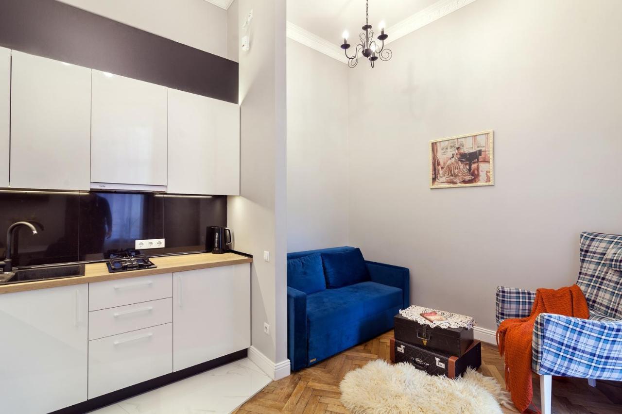 Chopin Apartment In The Center Of Lviv Exteriör bild